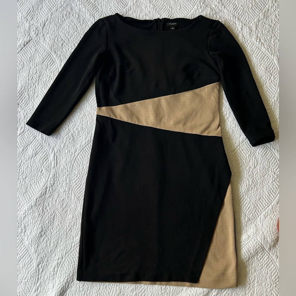 Ann Taylor structured black dress w/beige insert. Long sleeve, round neck. Sz 2